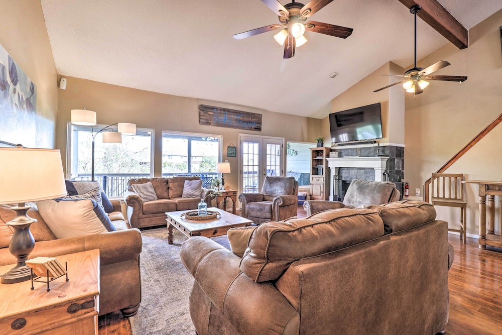 Lakefront Home w/ Point Venture Golf Access! - Property Image 36