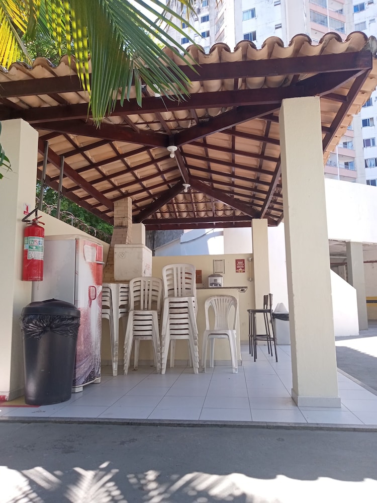Bem Vindo a Salvador - Apartamento com Piscina, Varanda e Excelente Localização!