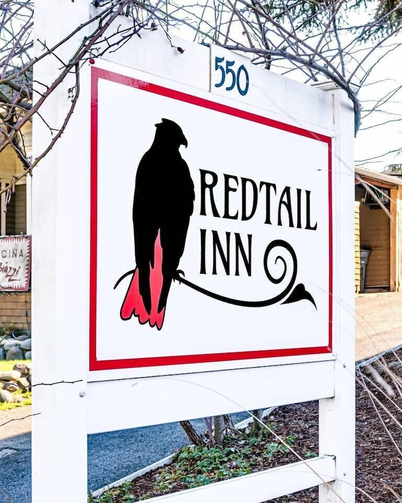 Ashland Vacations - Redtail Suites'red' Mccall Suitetesla Station - Property Image 5