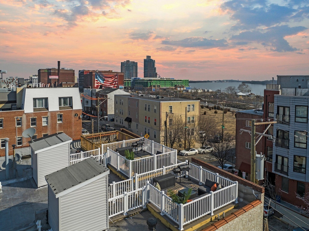 Historic Old City 1 Bedroom, 1 Bath