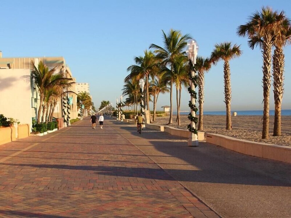 Hollywood Beach: Studio/bath Free Parkingbbq 4A - Image 2