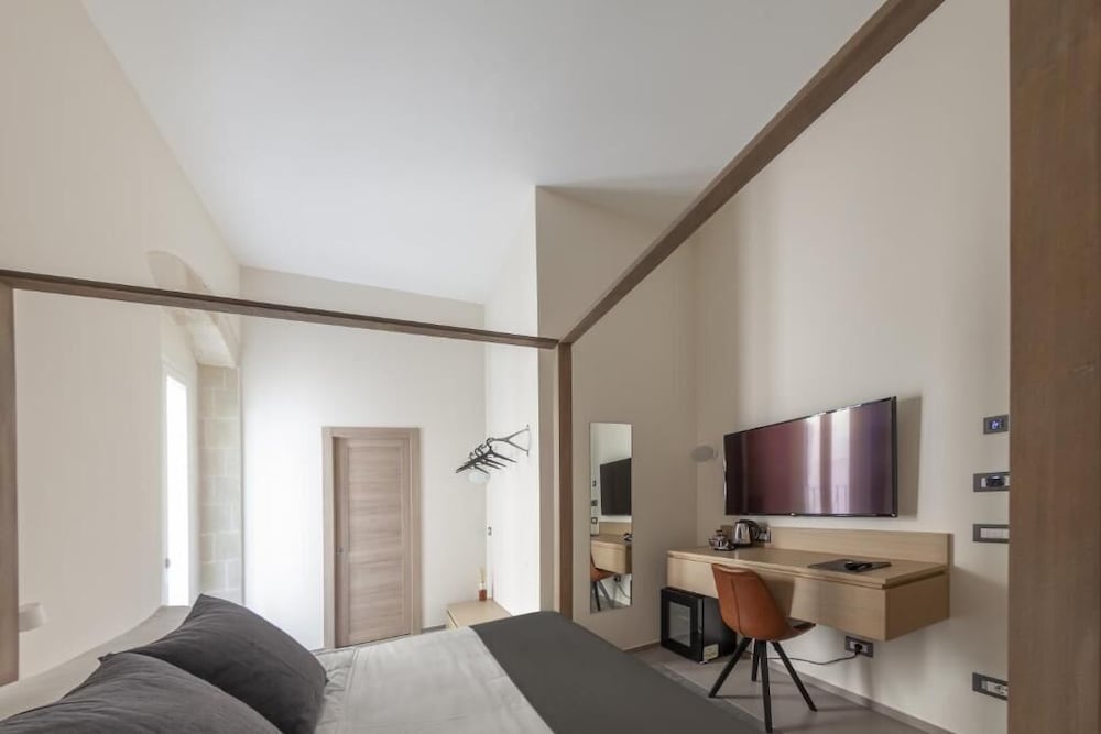 METEORON Luxury Rooms view 2