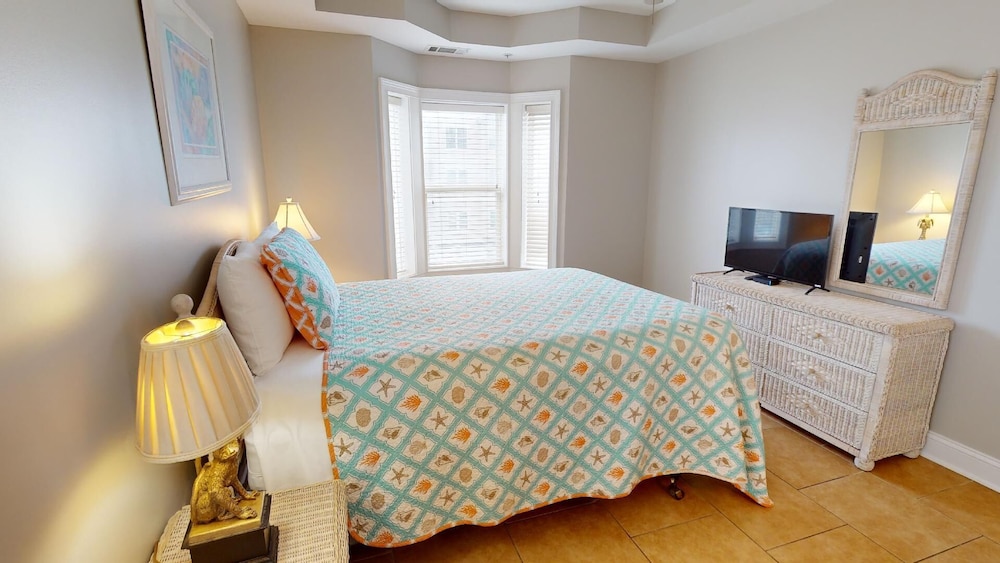 Beach House 2 by Tybee Vacation Rentals