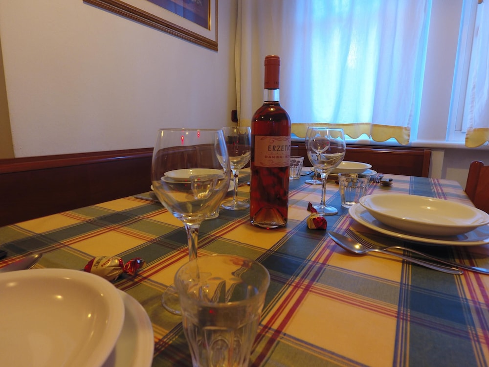 Photo 52