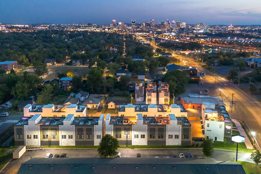 Rooftop Fire Pit Lounge Skyline DT Nash Views