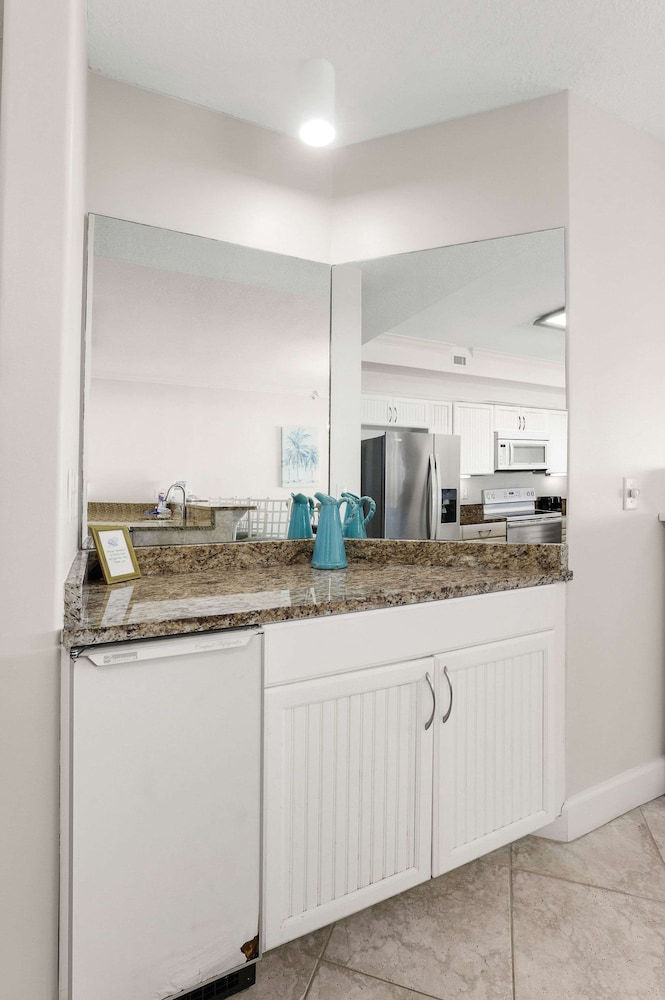 Grand Pointe 411 3 3 5 Gulf-front A Amenities