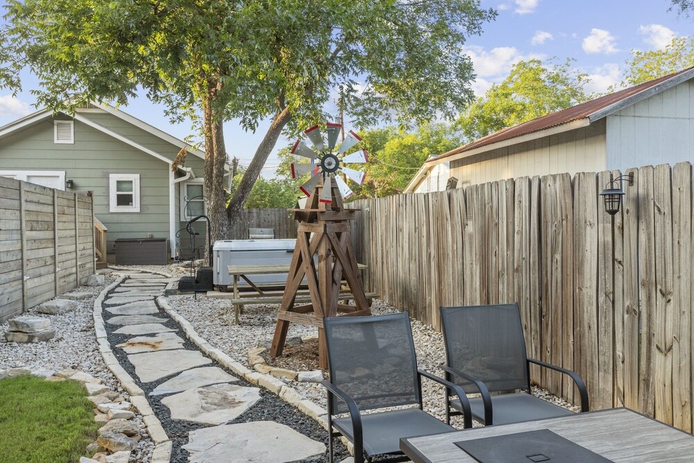 1929 Craftsman Charmer 2 Bedroom Home