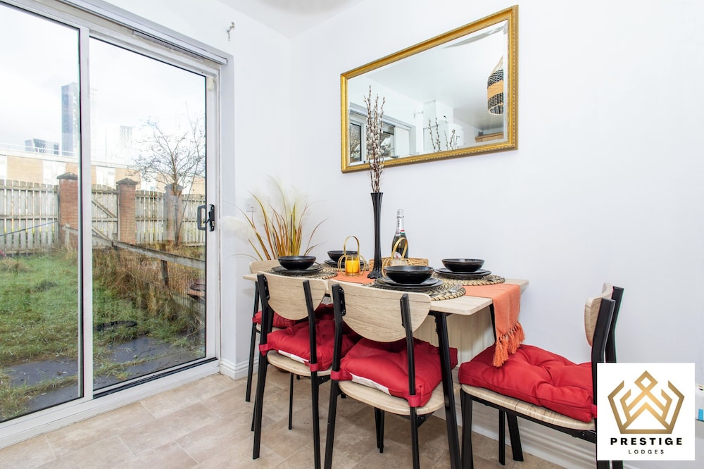 Manchester Home, City Centre, Park, Full Kitchen