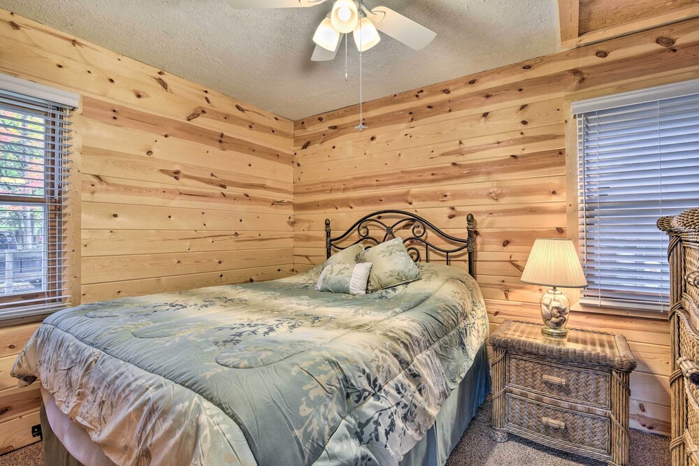 Charming Gladwin Family Cottage - Indian Lake