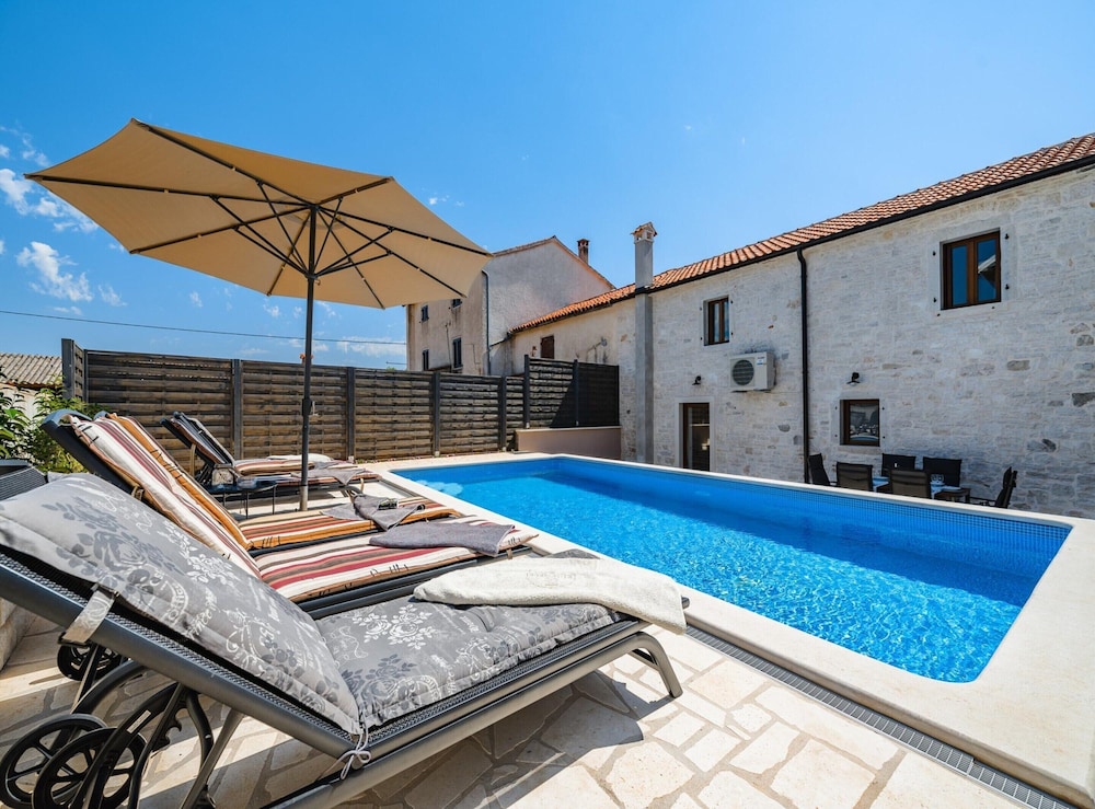 Casa Simona in Cerjani