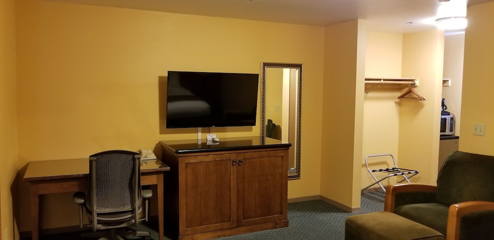 The Royal Victorian Motel