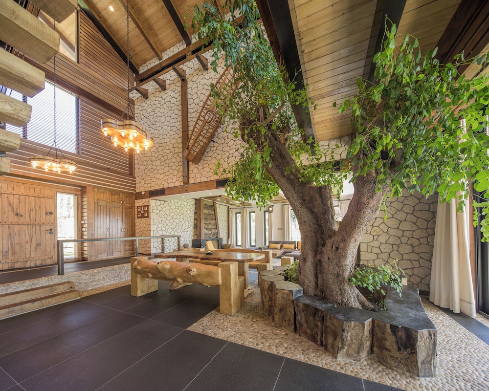 Private Island-Style Ultra Luxury Villa Estate