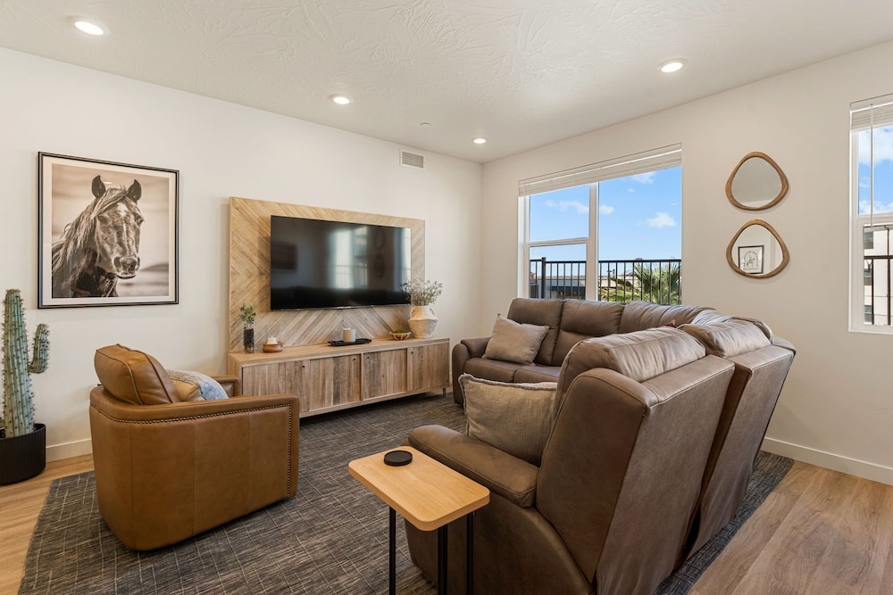 Mane Stay At Terra 3 Bedroom Condo