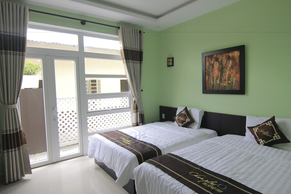 Chau Plus Homestay