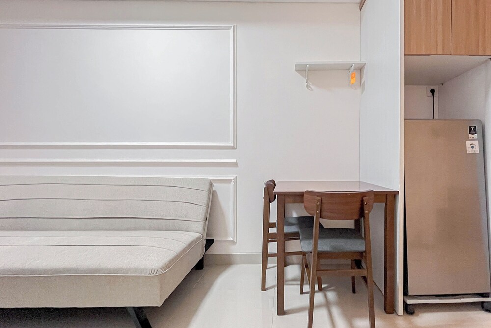 Comfy 1BR Apartment at Tamansari Skylounge Makassar