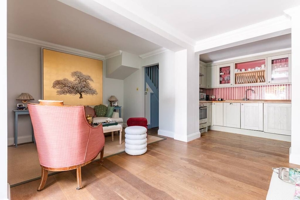 Westbourne Park Road Xvii by Onefinestay