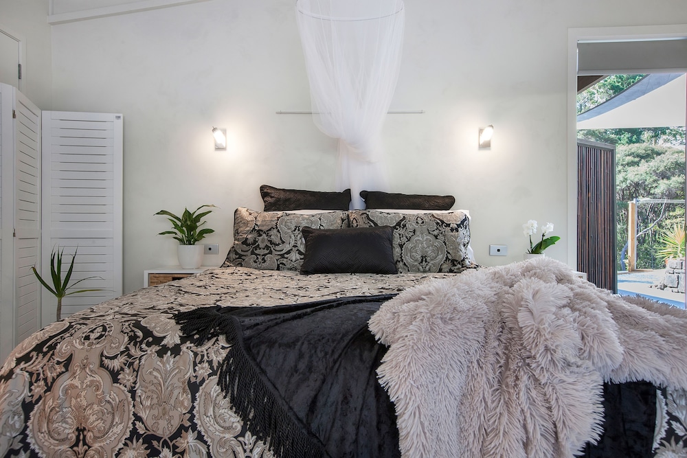 Warblers Retreat - Image 4