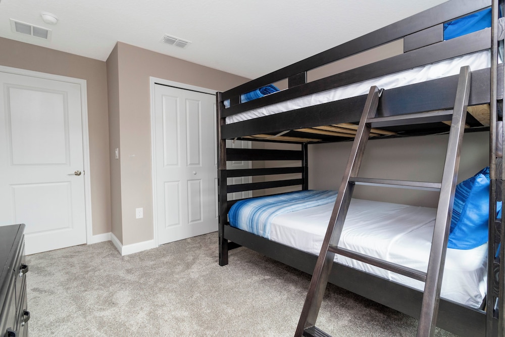 Gorgeous 4Bd Close to Disney w/ Pool @ Storey Lake 4243-1