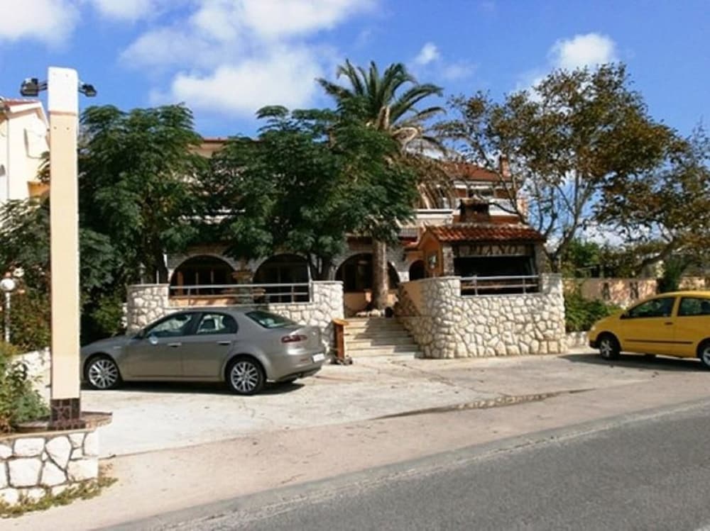 Photo 16