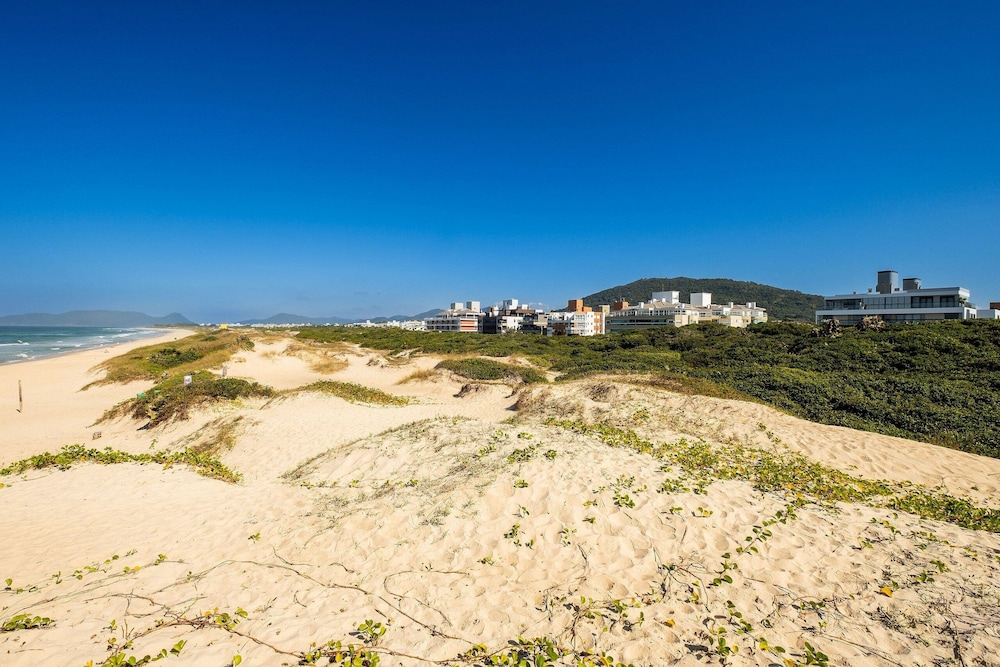 High Standard Studio on the Sand in Floripa Irb205
