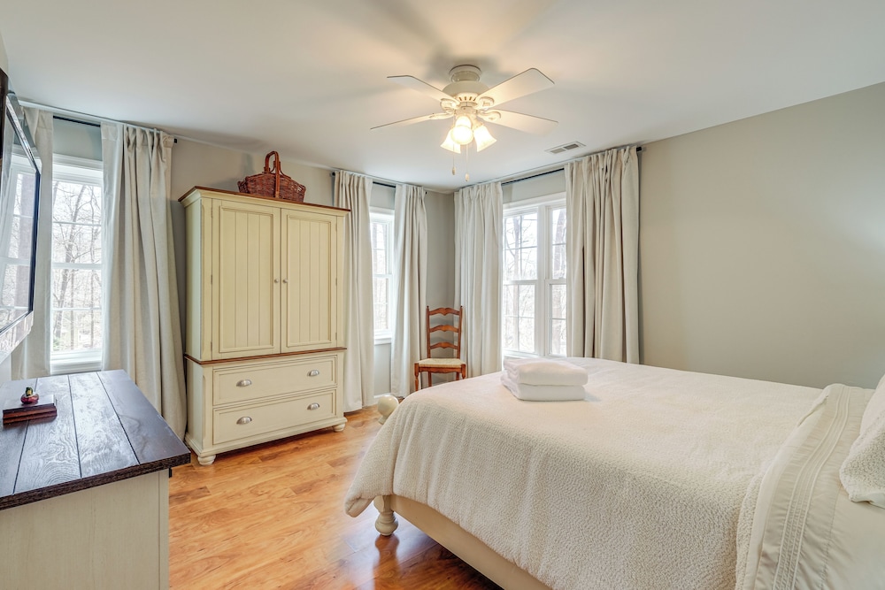 Fish, Boat & Hike: Lakefront Home w/ Game Room!