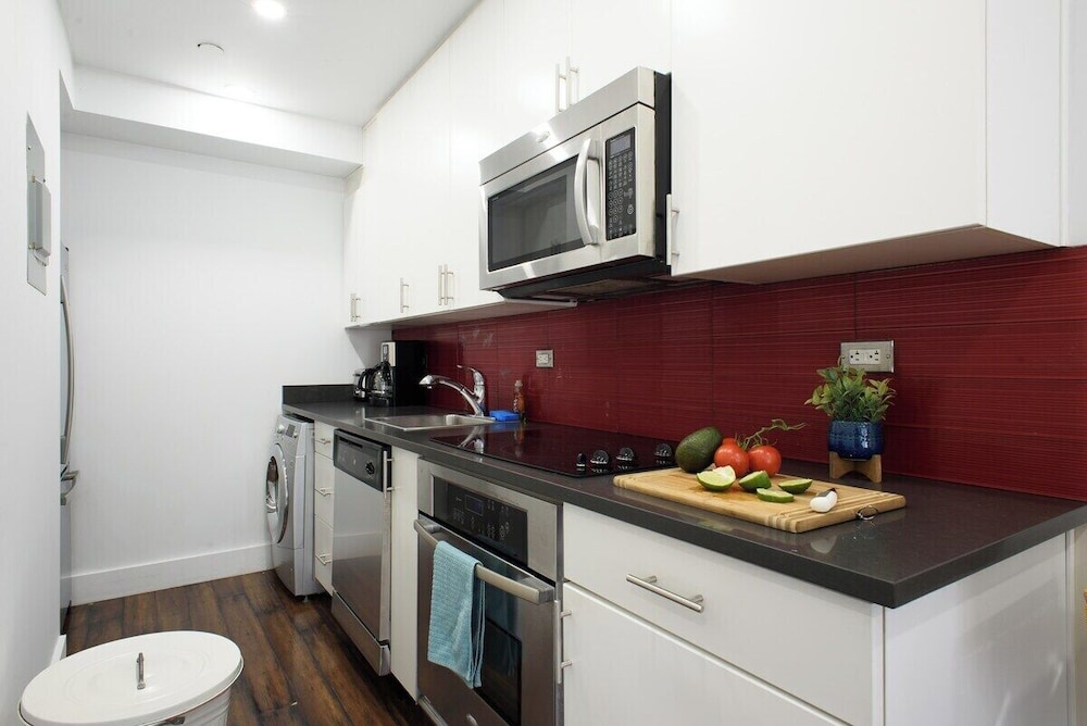 809 Midtown Apartments