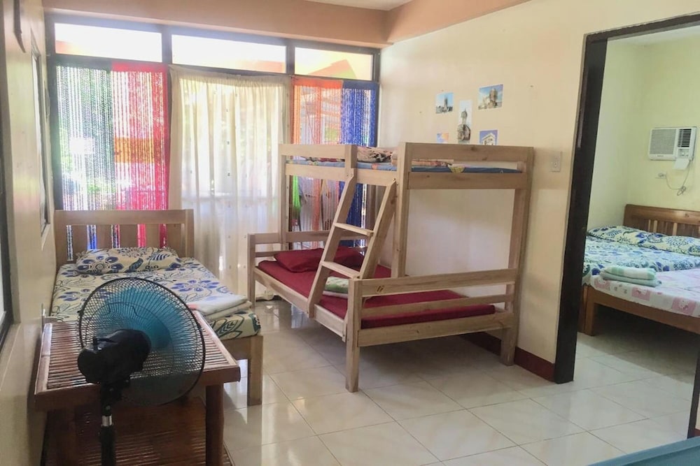Larosa Hostel Bed And Breakfast