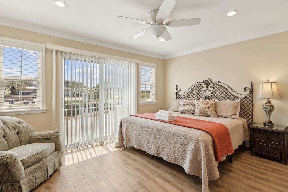 1943 S Fletcher 3 Bedroom Townhouse