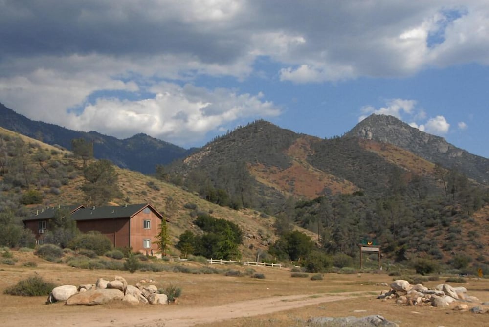 Corral Creek Lodge