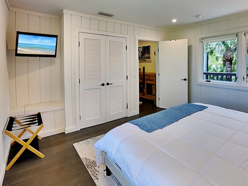 Ocean Commotion by Distinctive Beach Rentals