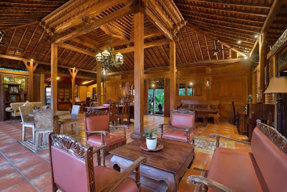 Mahe Garden Inn and Villas view 3