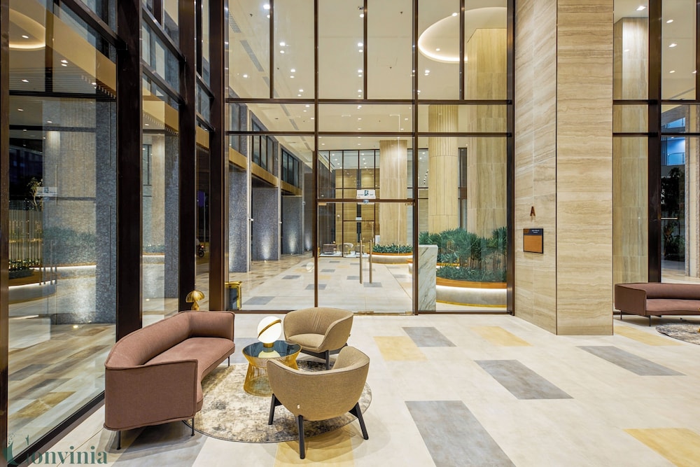 2BR Luxury in District 7