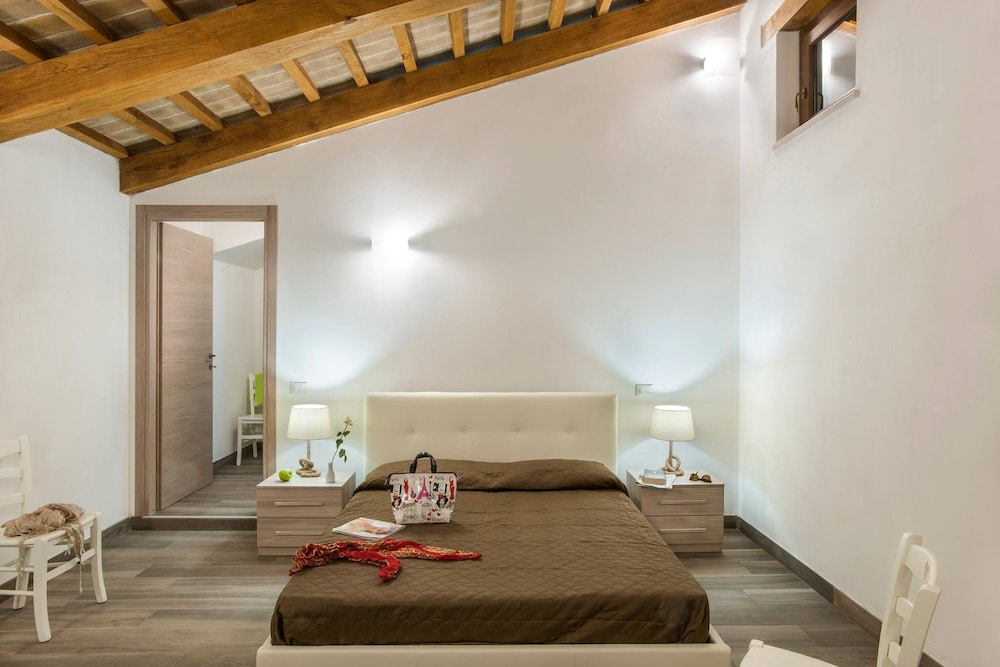 Acquanera 6 2 by Marche Holiday Villas