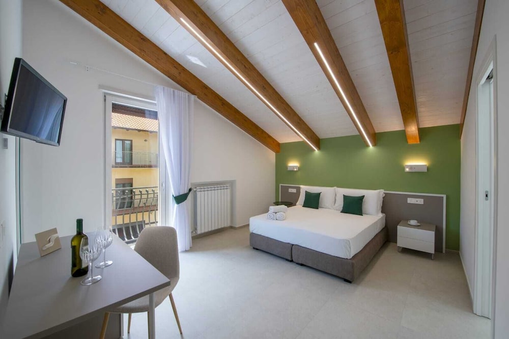 Rossy Palace Amalfi Coast Suites
