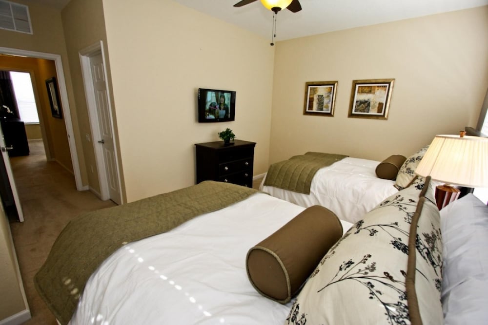 4845 Vista Cay