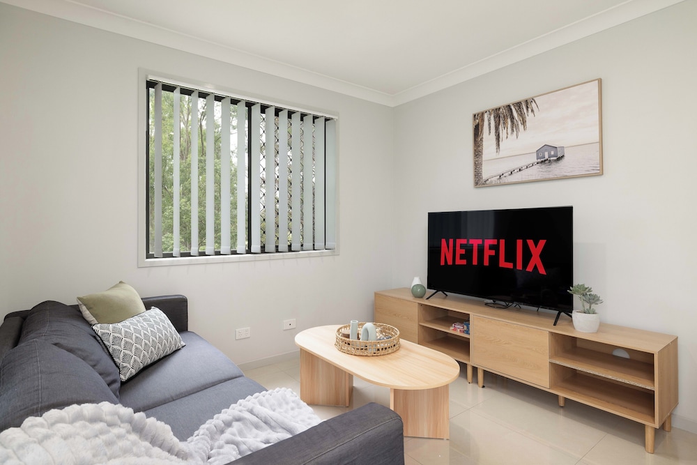 Smart Suites Self Check-in Apartments - 73 Bale