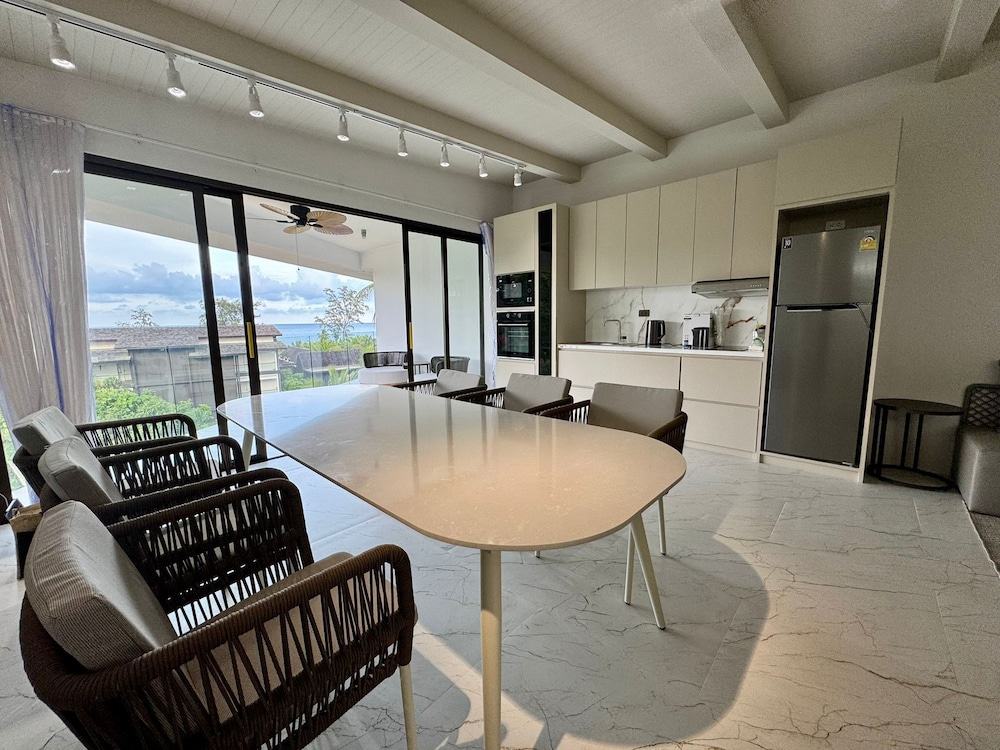 Beachside Residence
