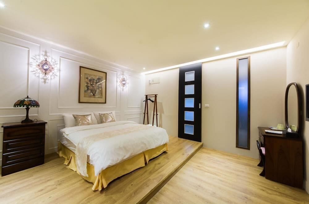 LITHO Hostel