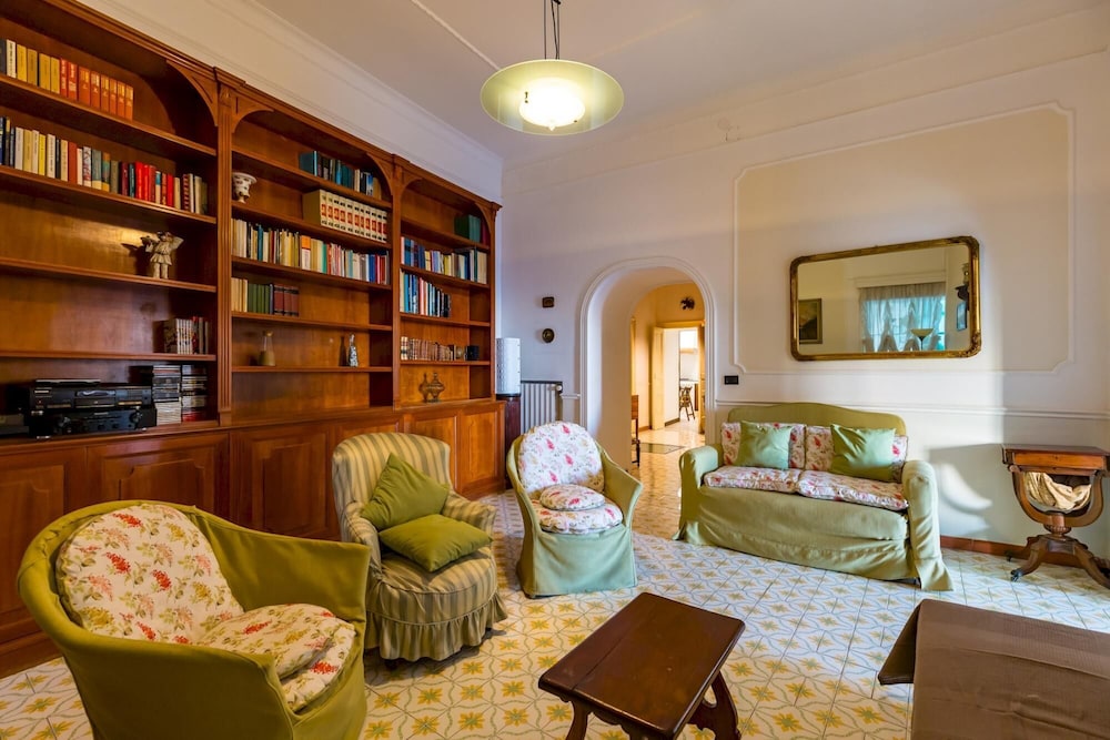 Villa Paola - Hidden Panoramic Garden and Terraces
