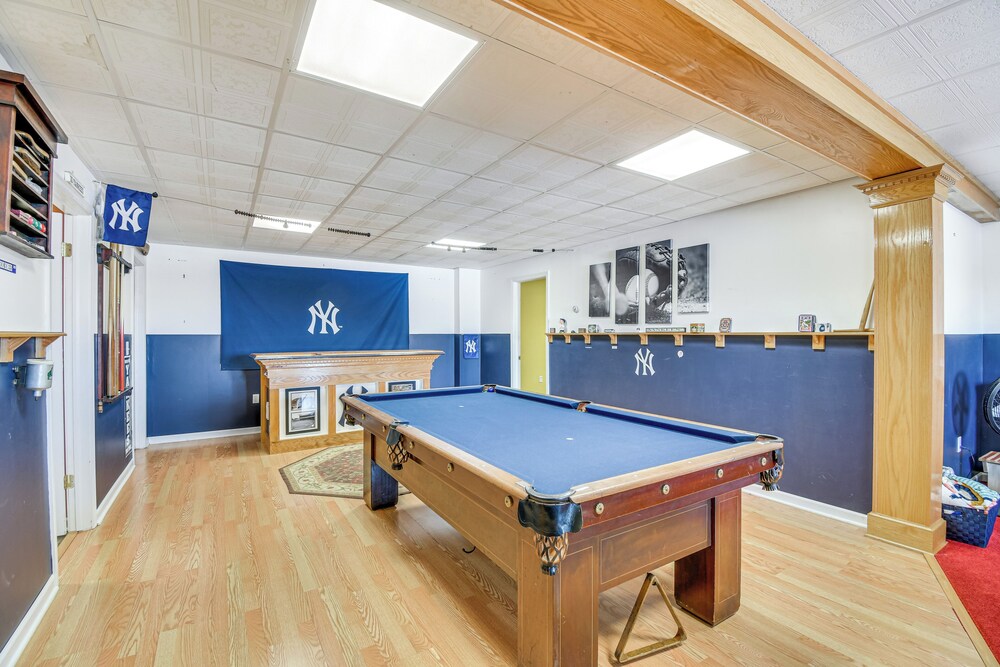 The Gathering Place: Rushville Home w/ Hot Tub