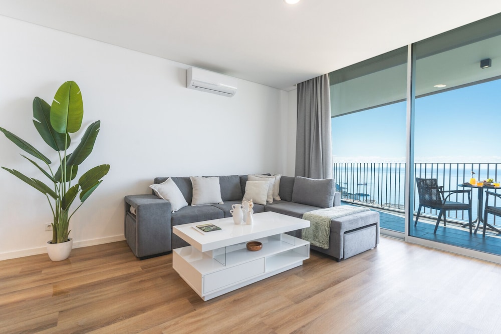 Atlantic View Apartment by Atlantic Holiday