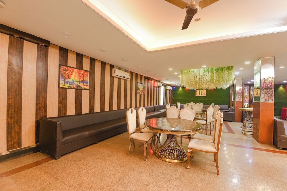 Fabhotel Grand Highway
