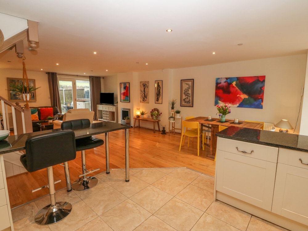 Barn End, 9 Stad Clynnog