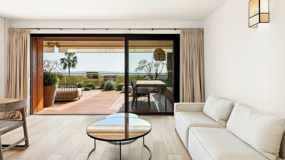 Luxury apt With Terrace - 2bd/4p - sea View Cannes view 3