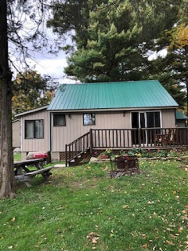 Riverbay Adventure Inn