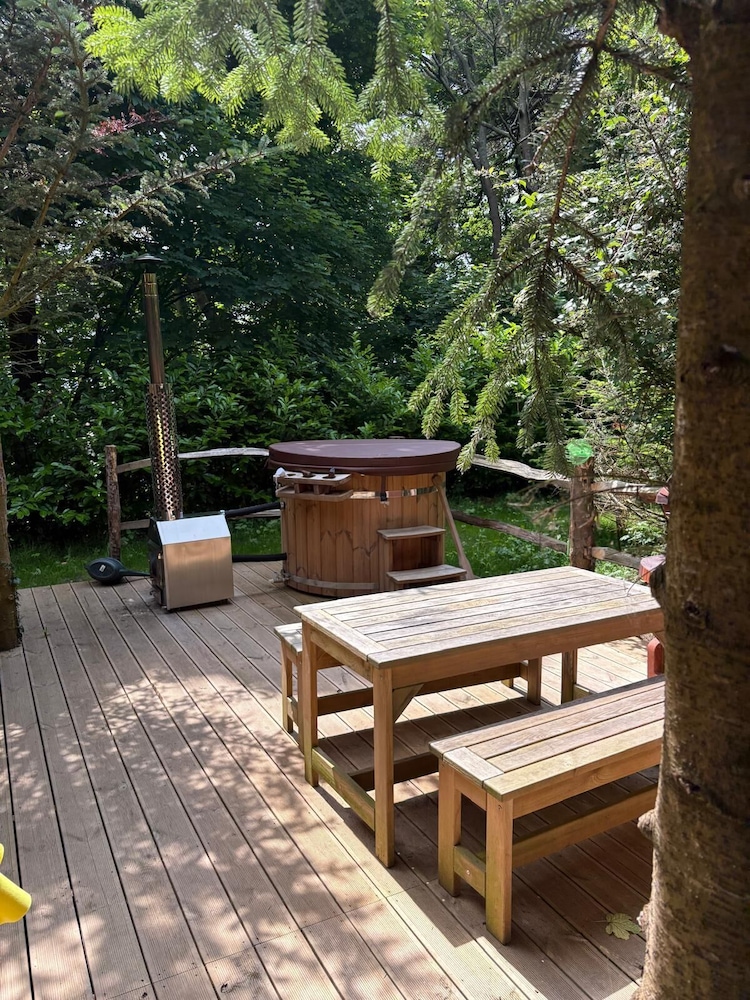 Hayne Barn Estate - Private Estate : 6 Eco Lodges - 1 Studio