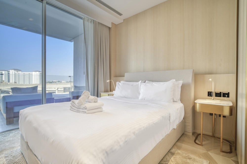 Modern Sea View Apt at the Five Palm Jumeirah