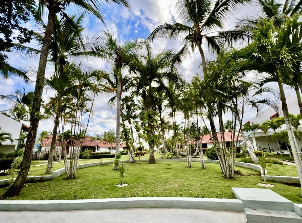 ON THE Cliff IN THE Caribbean SEA - Villa Maura