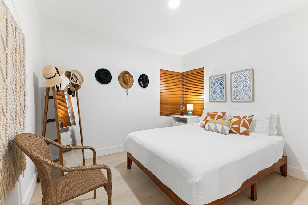 Bright Stylish Apt in Las Olas Blvd Victoria Park