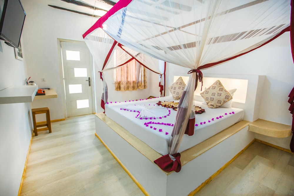 AHG Dream's Bay Beach Hotel - Adults Only view 3